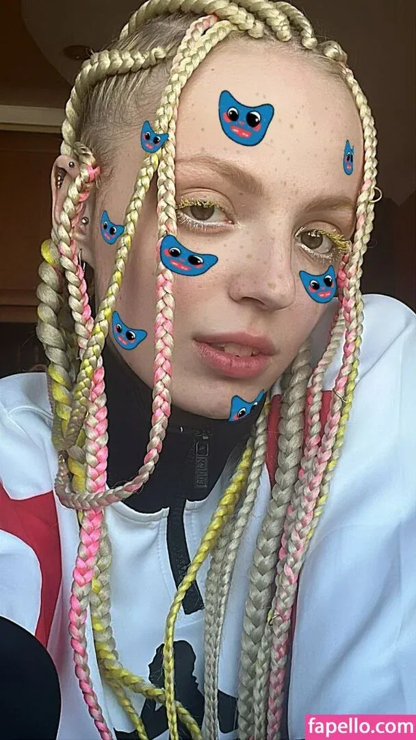 Romanowwa / tttsss_ccchhh Onlyfans Photo Gallery 