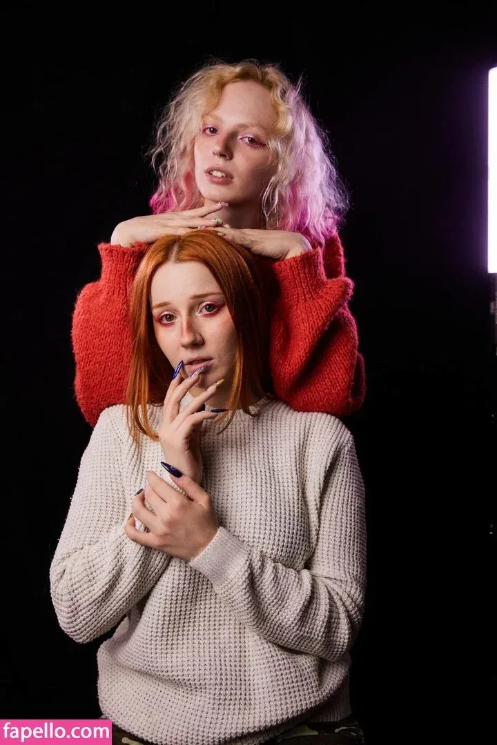 Romanowwa / tttsss_ccchhh Onlyfans Photo Gallery 