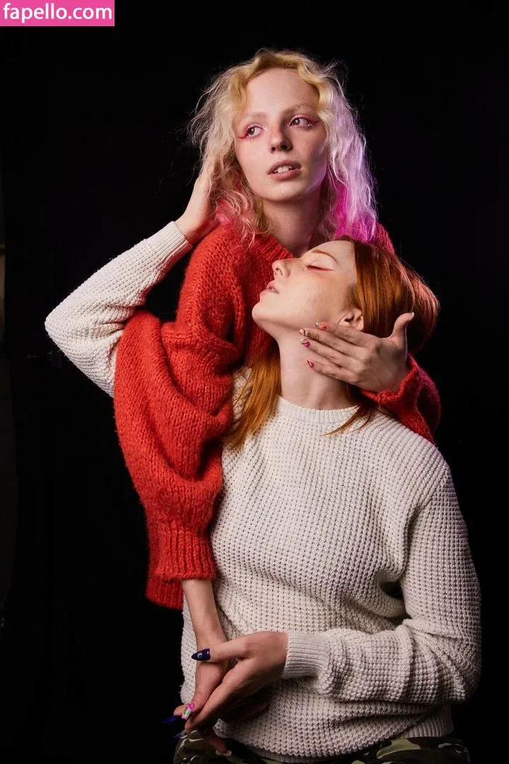 Romanowwa / tttsss_ccchhh Onlyfans Photo Gallery 