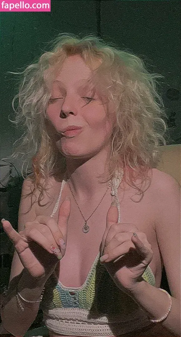 Romanowwa / tttsss_ccchhh Onlyfans Photo Gallery 