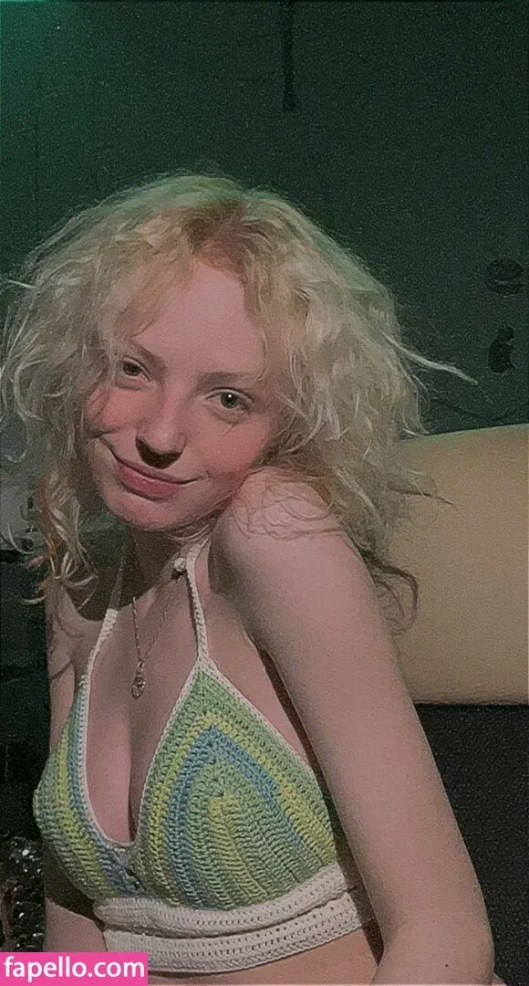 Romanowwa / tttsss_ccchhh Onlyfans Photo Gallery 