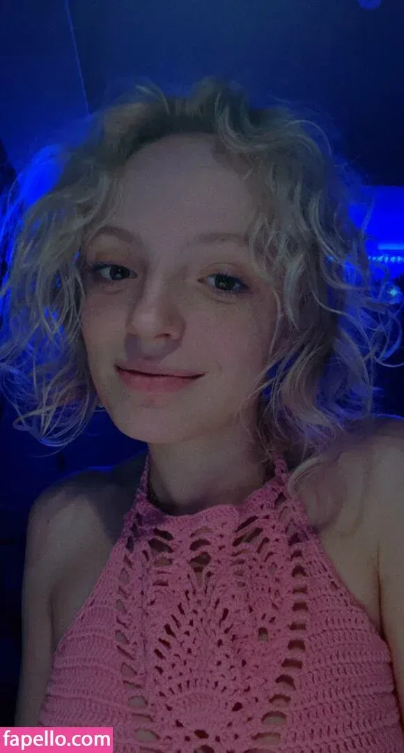 Romanowwa / tttsss_ccchhh Onlyfans Photo Gallery 