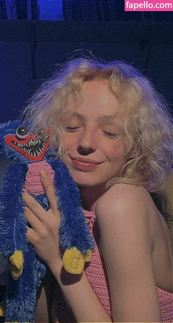 Romanowwa / tttsss_ccchhh Onlyfans Photo Gallery 