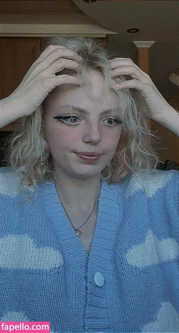 Romanowwa / tttsss_ccchhh Onlyfans Photo Gallery 