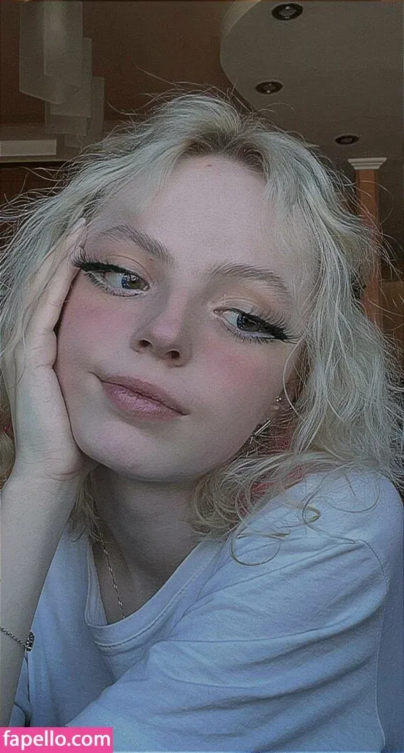 Romanowwa / tttsss_ccchhh Onlyfans Photo Gallery 