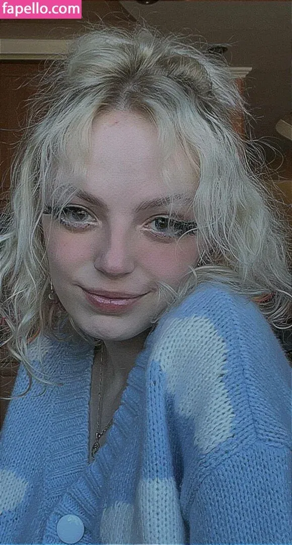 Romanowwa / tttsss_ccchhh Onlyfans Photo Gallery 