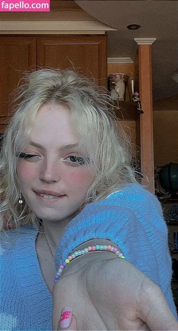 Romanowwa / tttsss_ccchhh Onlyfans Photo Gallery 