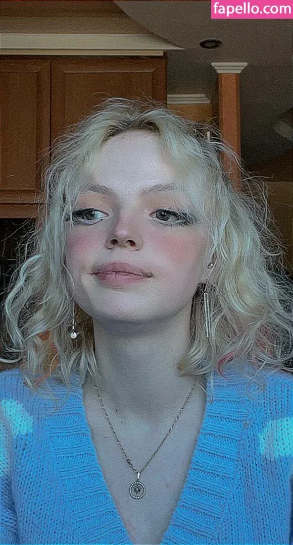 Romanowwa / tttsss_ccchhh Onlyfans Photo Gallery 