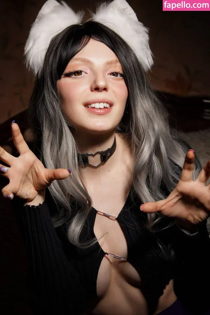 Romanowwa / tttsss_ccchhh Onlyfans Photo Gallery 