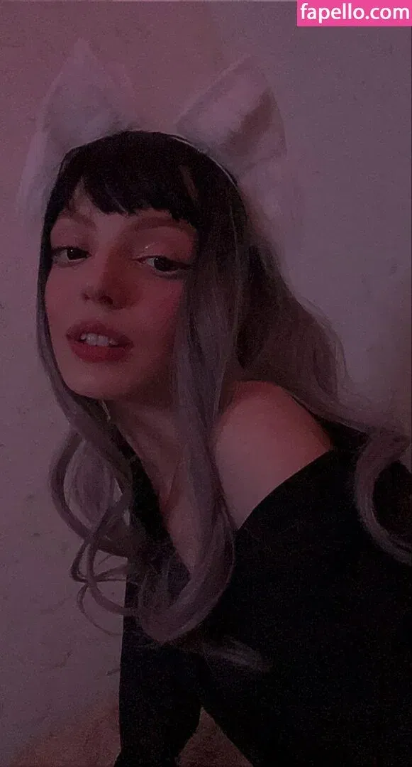 Romanowwa / tttsss_ccchhh Onlyfans Photo Gallery 