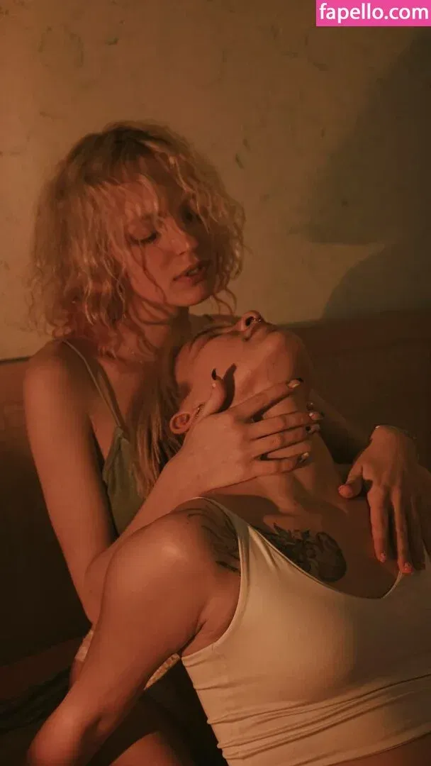 Romanowwa / tttsss_ccchhh Onlyfans Photo Gallery 