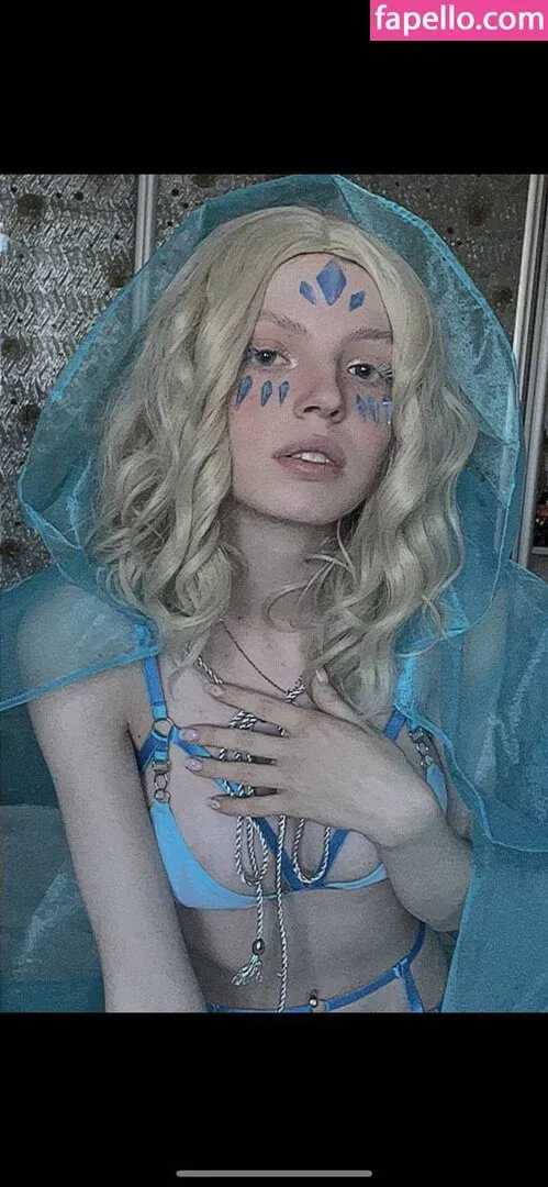 Romanowwa / tttsss_ccchhh Onlyfans Photo Gallery 