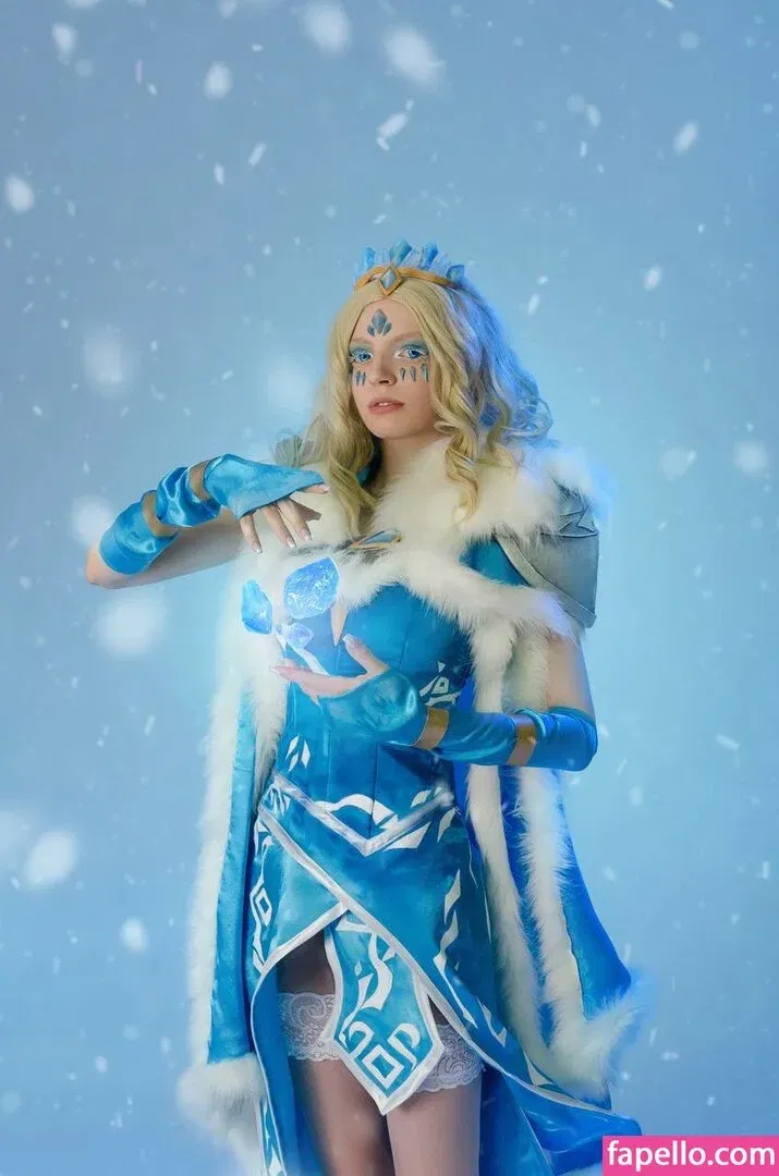 Romanowwa / tttsss_ccchhh Onlyfans Photo Gallery 