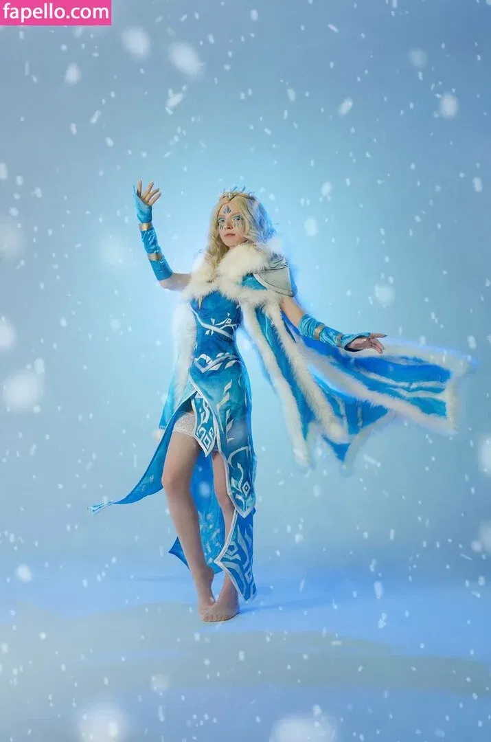 Romanowwa / tttsss_ccchhh Onlyfans Photo Gallery 