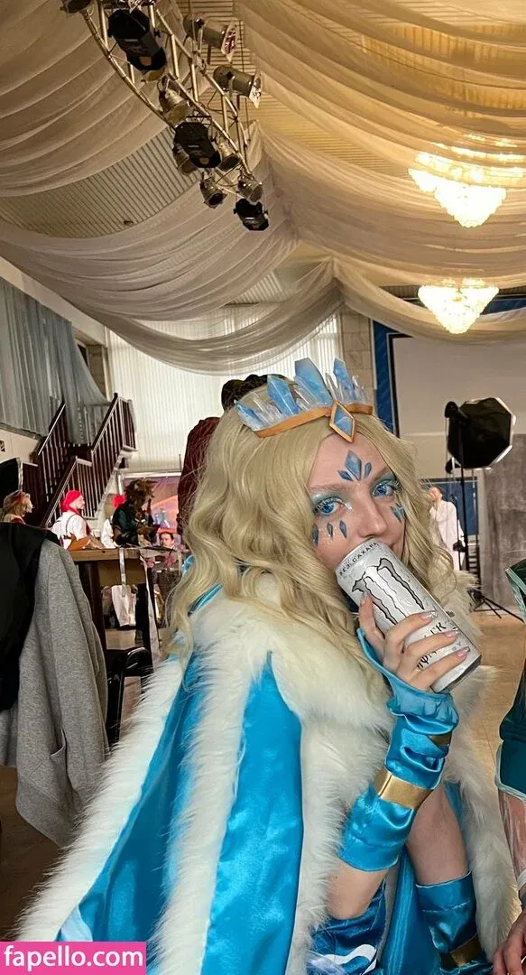 Romanowwa / tttsss_ccchhh Onlyfans Photo Gallery 