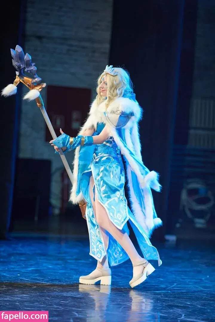 Romanowwa / tttsss_ccchhh Onlyfans Photo Gallery 