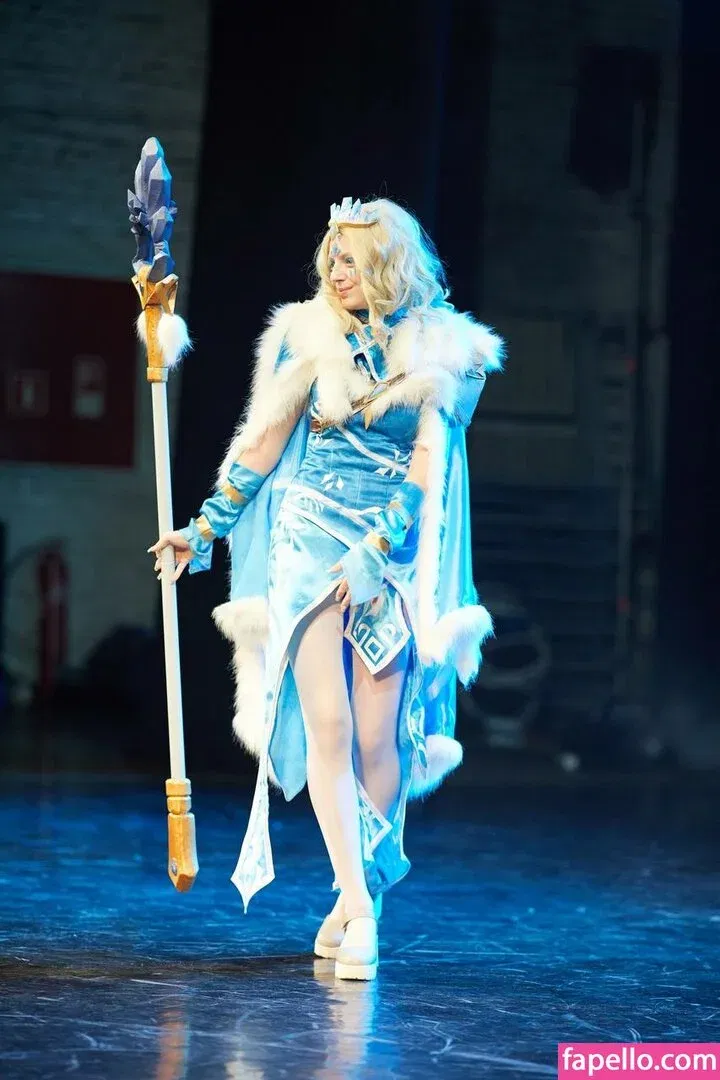 Romanowwa / tttsss_ccchhh Onlyfans Photo Gallery 