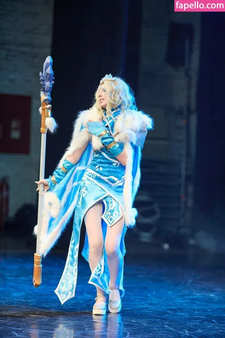 Romanowwa / tttsss_ccchhh Onlyfans Photo Gallery 