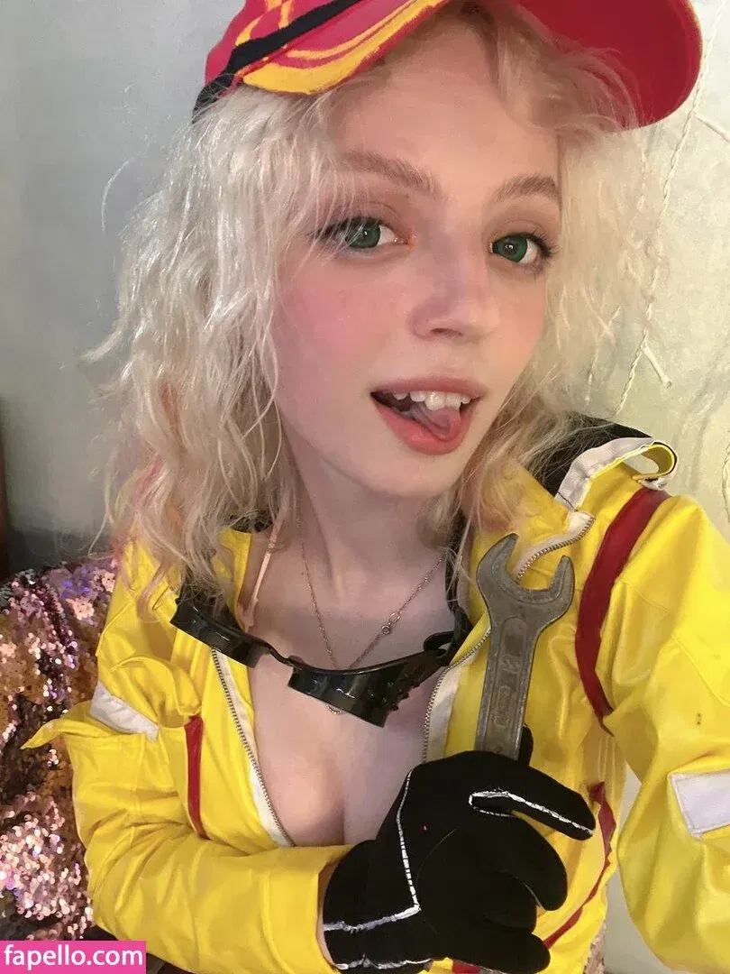 Romanowwa / tttsss_ccchhh Onlyfans Photo Gallery 