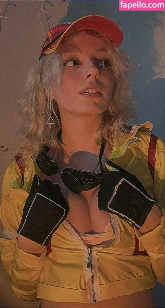 Romanowwa / tttsss_ccchhh Onlyfans Photo Gallery 