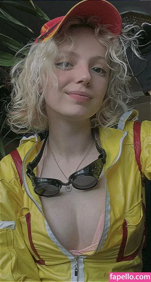 Romanowwa / tttsss_ccchhh Onlyfans Photo Gallery 