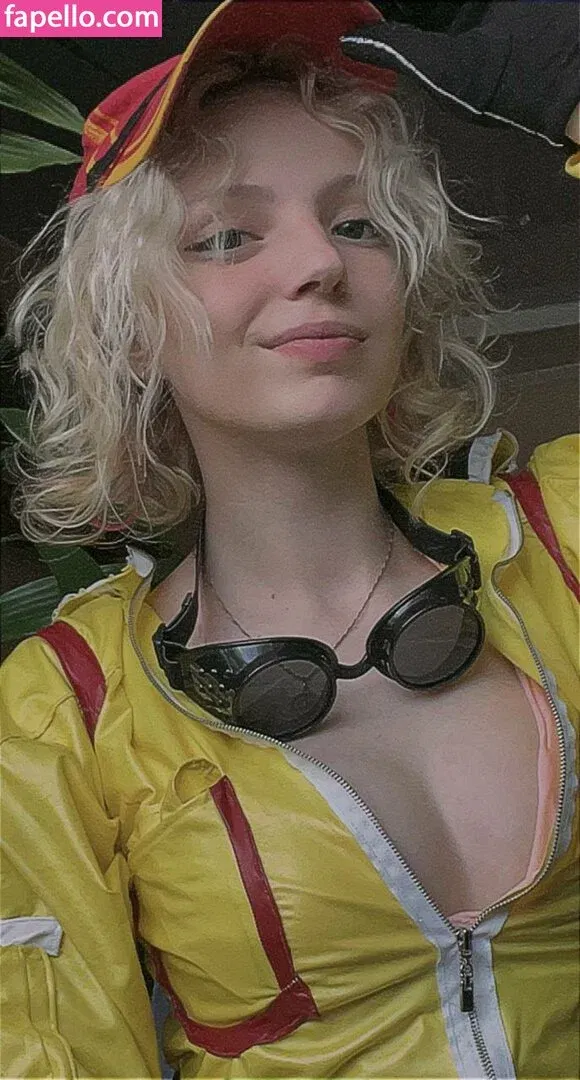 Romanowwa / tttsss_ccchhh Onlyfans Photo Gallery 