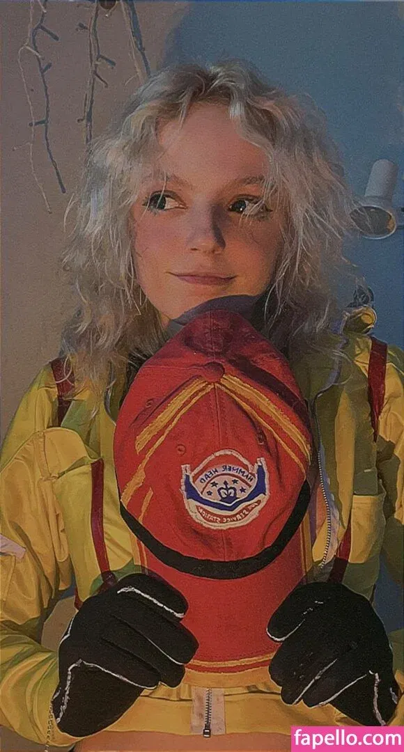 Romanowwa / tttsss_ccchhh Onlyfans Photo Gallery 