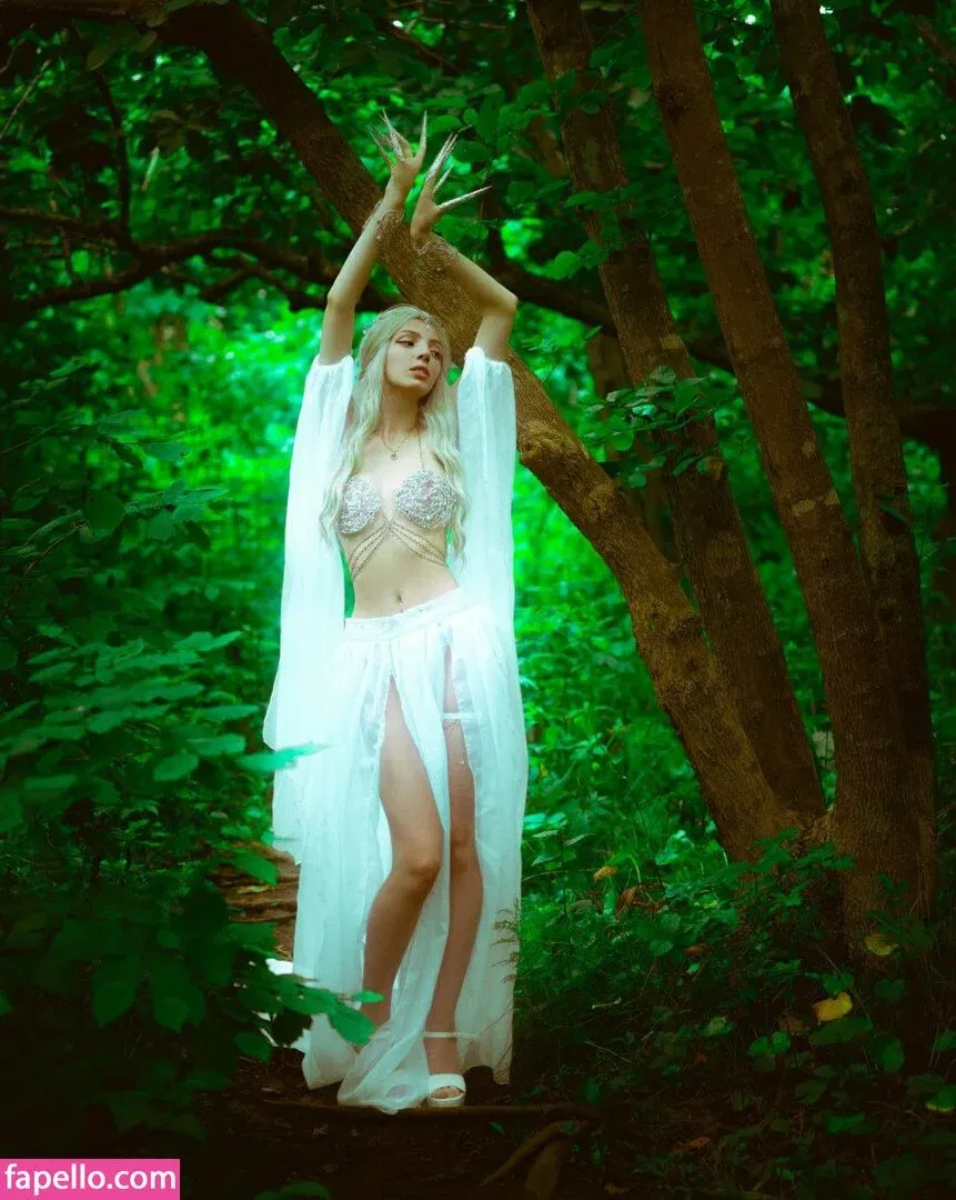 Romanowwa / tttsss_ccchhh Onlyfans Photo Gallery 