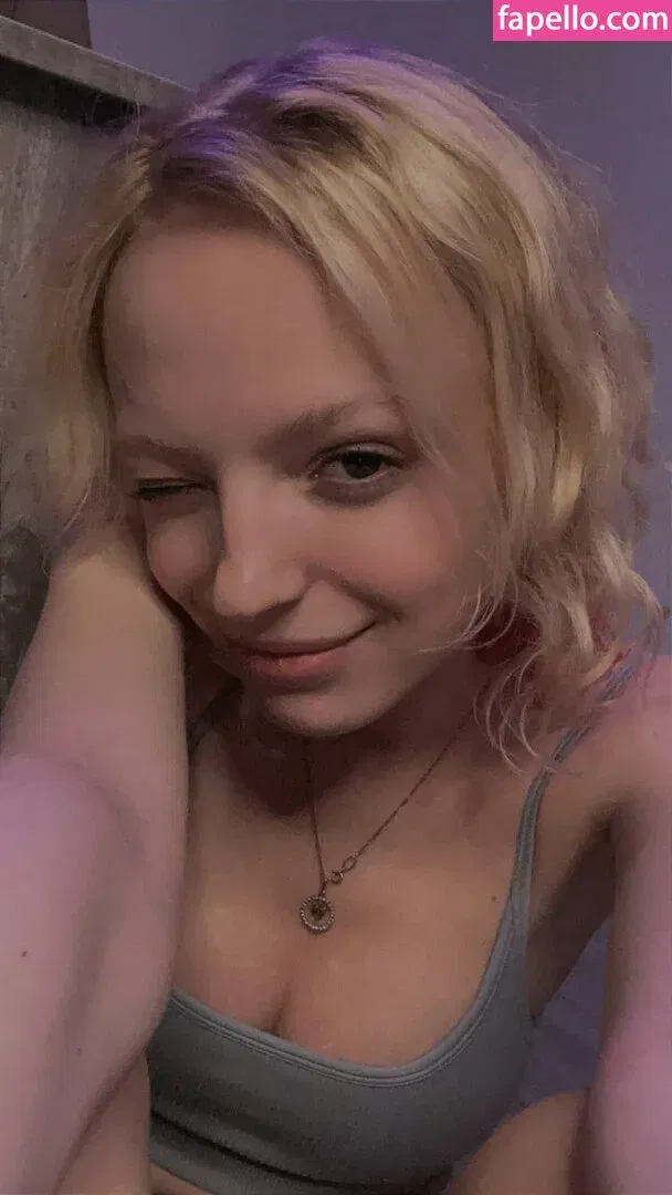 Romanowwa / tttsss_ccchhh Onlyfans Photo Gallery 