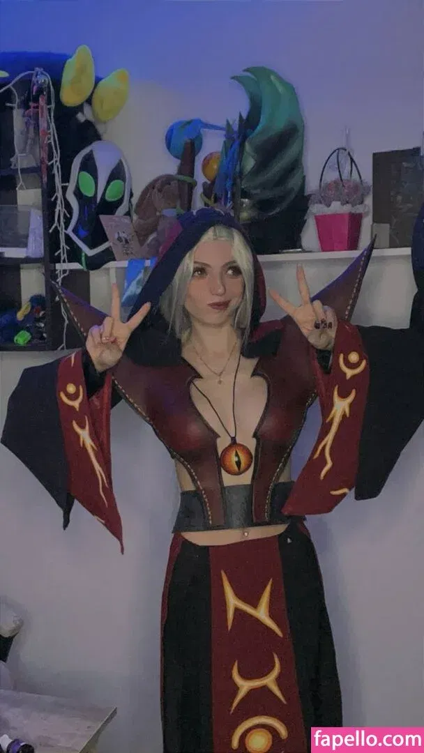 Romanowwa / tttsss_ccchhh Onlyfans Photo Gallery 