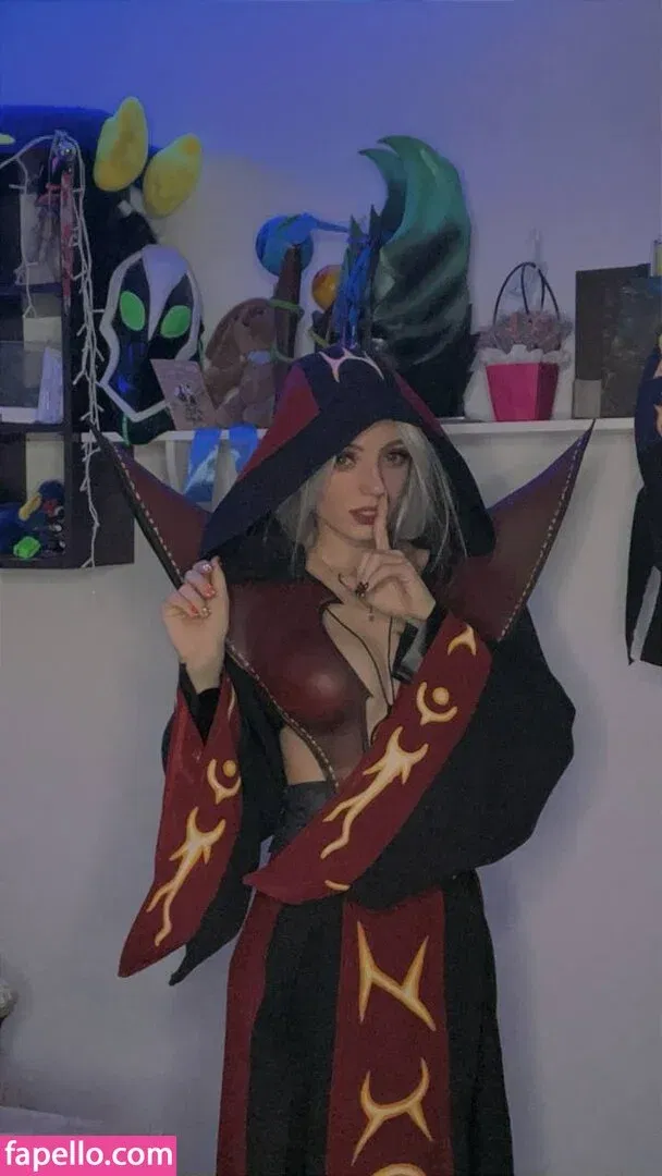 Romanowwa / tttsss_ccchhh Onlyfans Photo Gallery 