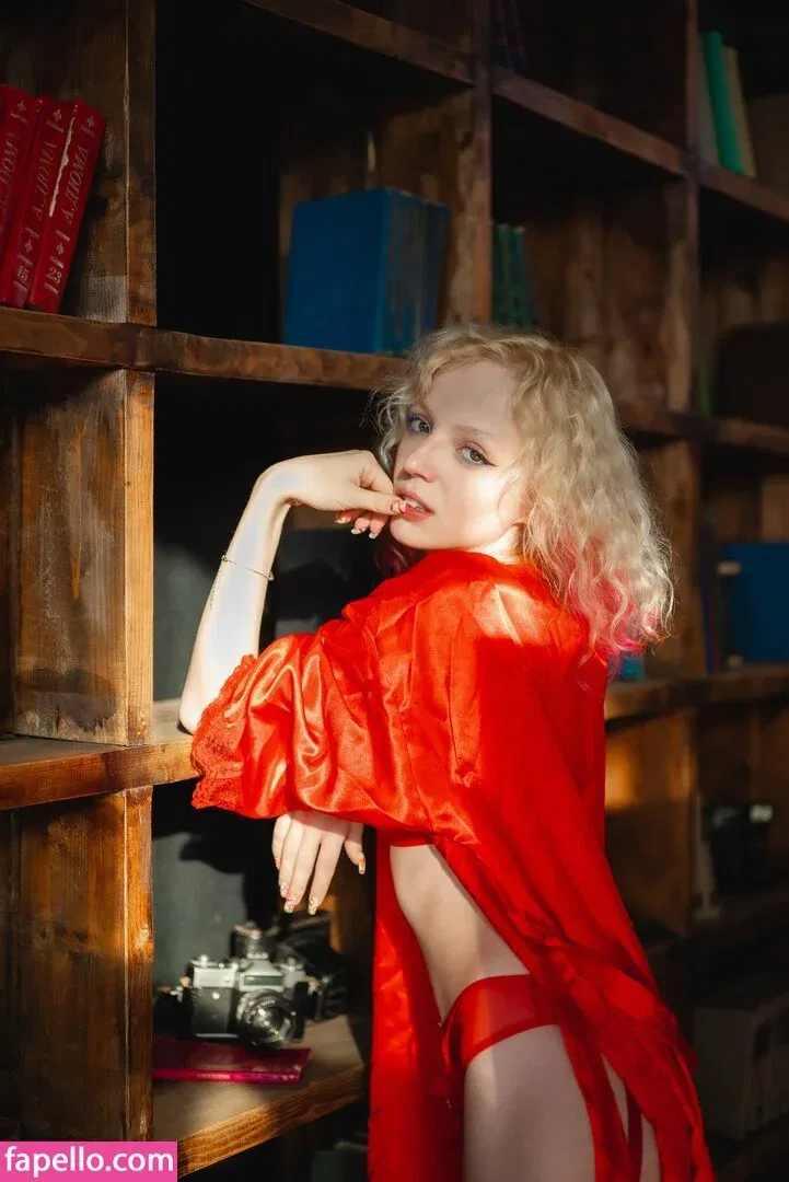 Romanowwa / tttsss_ccchhh Onlyfans Photo Gallery 