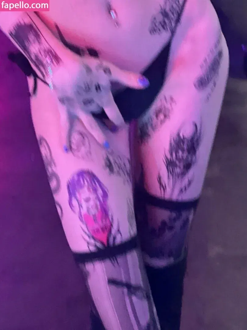 Romanowwa / tttsss_ccchhh Onlyfans Photo Gallery 