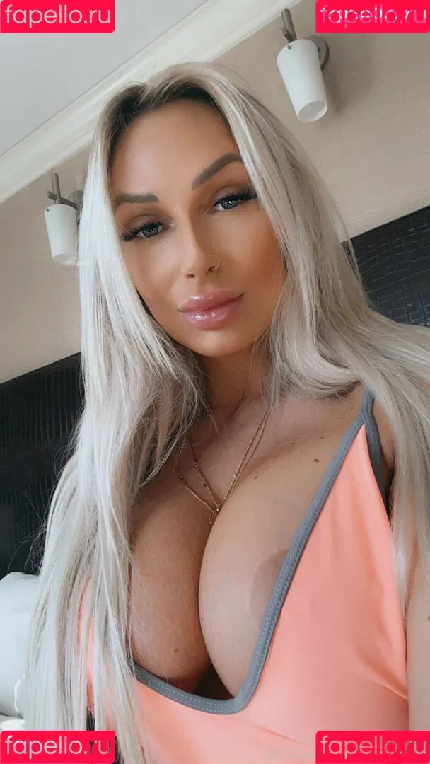 Megan Hudson / megahudson / meghudson Onlyfans Photo Gallery 