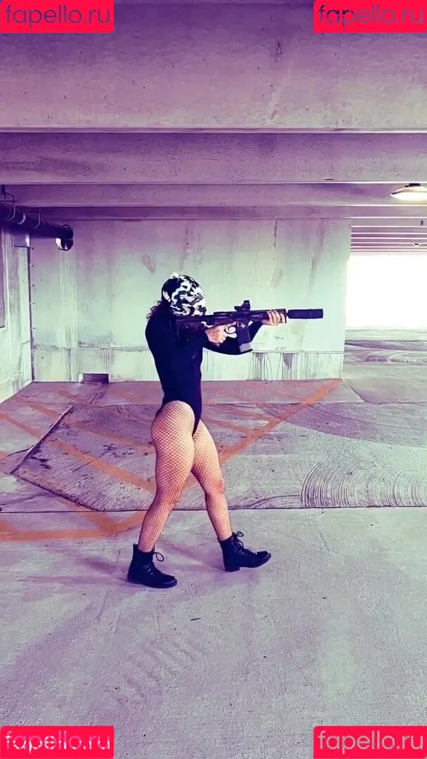 Gun Bunnies / amandashoots Onlyfans Photo Gallery 