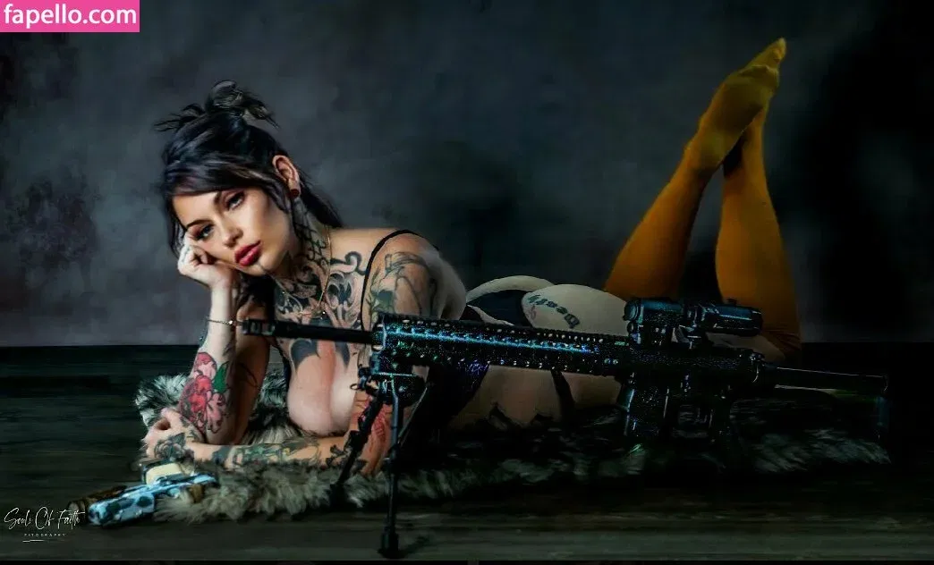 Gun Bunnies / amandashoots Onlyfans Photo Gallery 