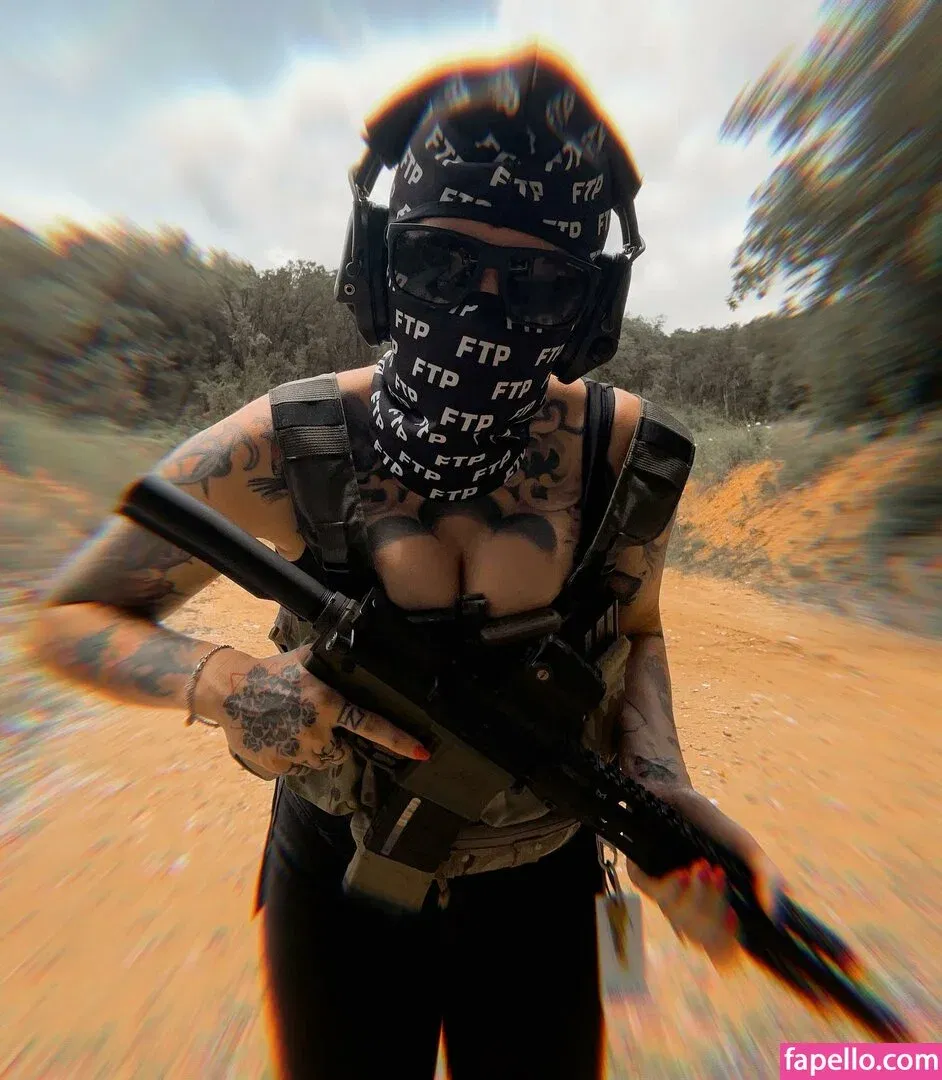 Gun Bunnies / amandashoots Onlyfans Photo Gallery 