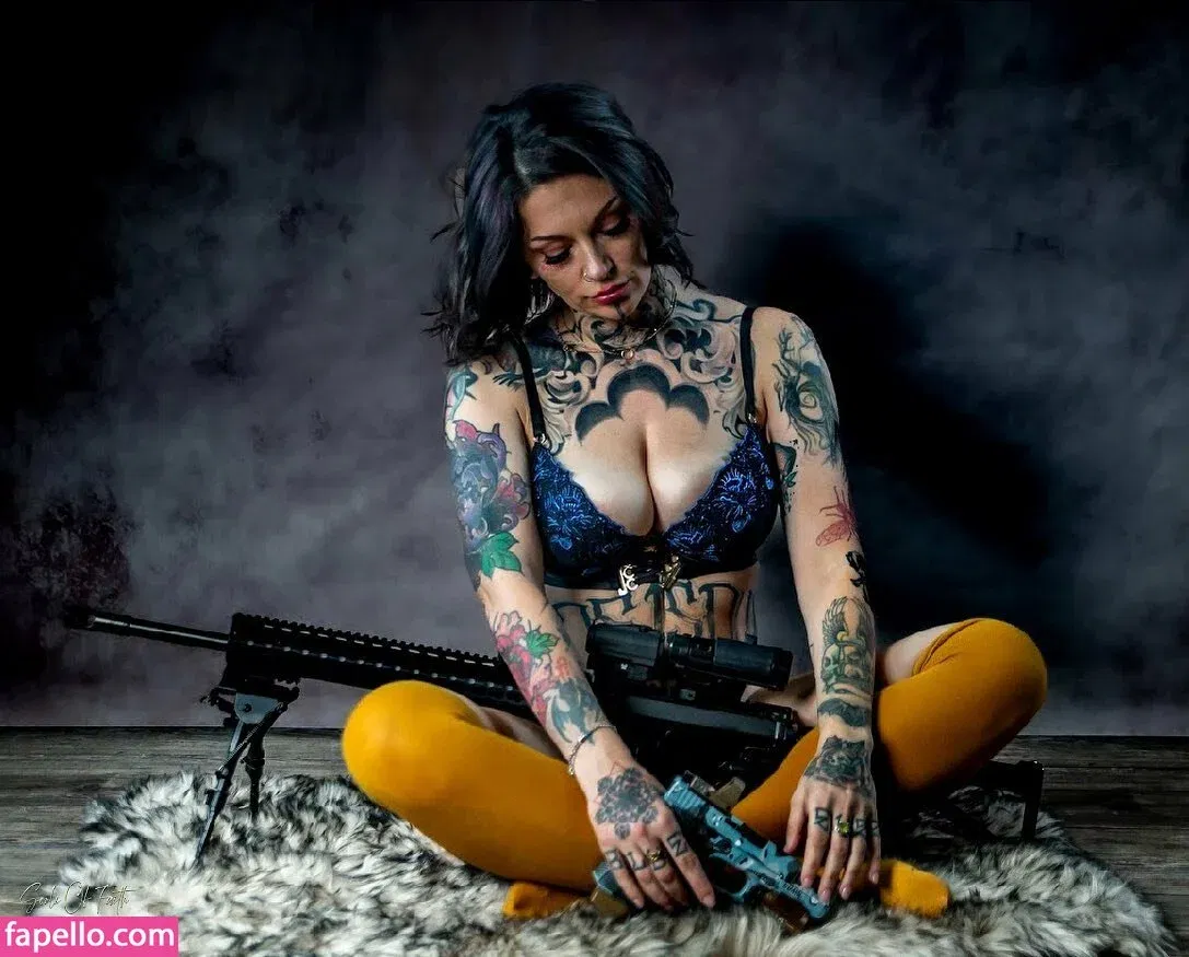 Gun Bunnies / amandashoots Onlyfans Photo Gallery 