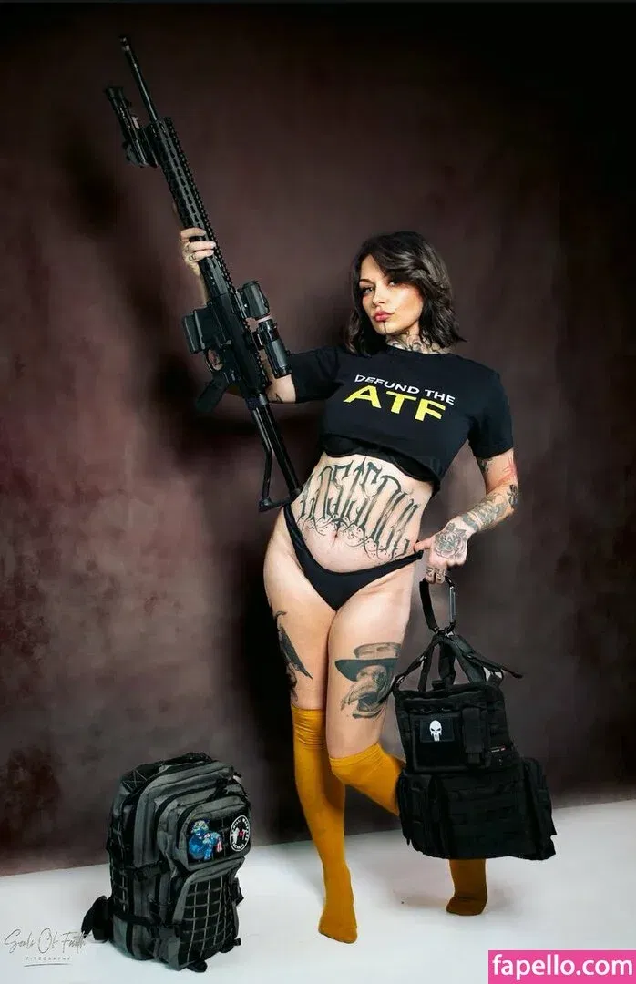 Gun Bunnies / amandashoots Onlyfans Photo Gallery 