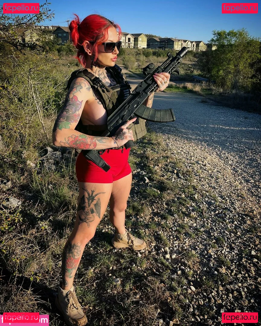 Gun Bunnies / amandashoots Onlyfans Photo Gallery 