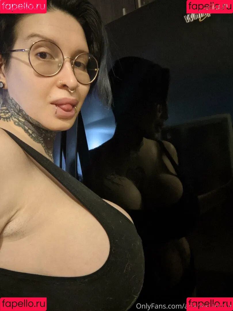 ariane_st.amour / arianestamour Onlyfans Photo Gallery 