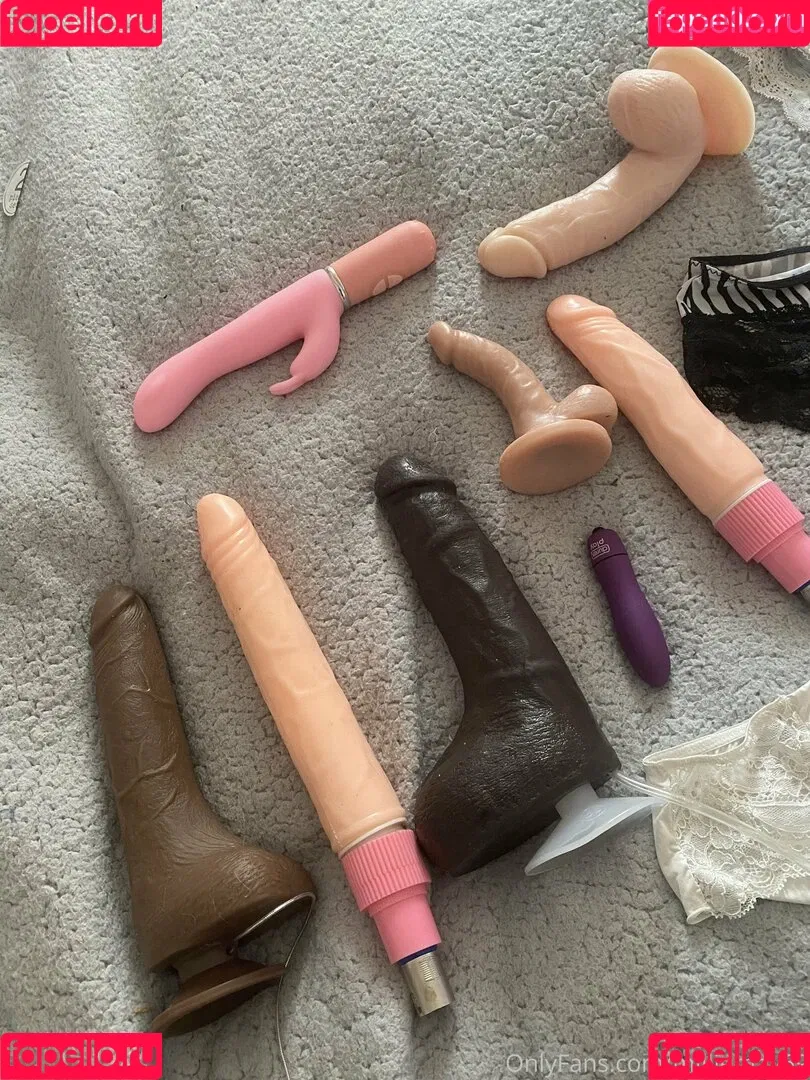 maemaya69 / milliemay69 Onlyfans Photo Gallery 