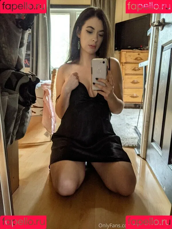 https: / kawaiiinquisitor / sp0okyspice Onlyfans Photo Gallery 