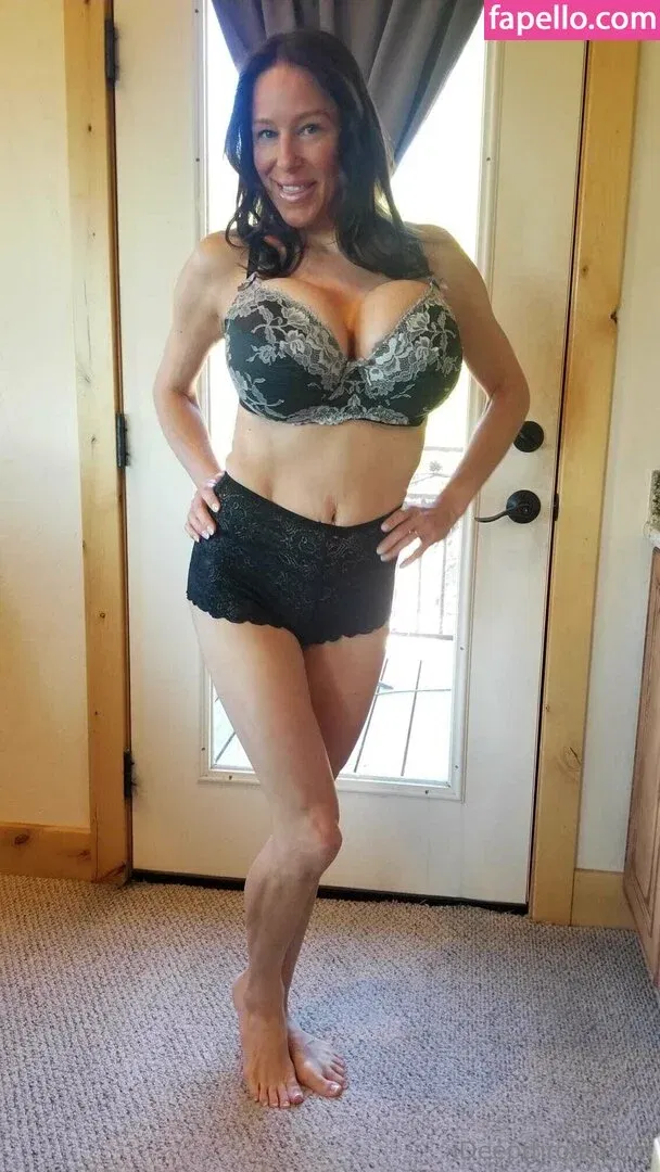 Heather Harmon / heatherharmon / imheatherharmon Onlyfans Photo Gallery 