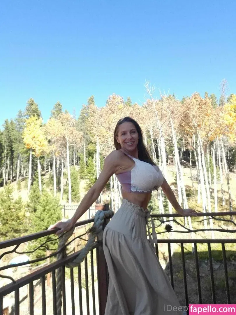 Heather Harmon / heatherharmon / imheatherharmon Onlyfans Photo Gallery 