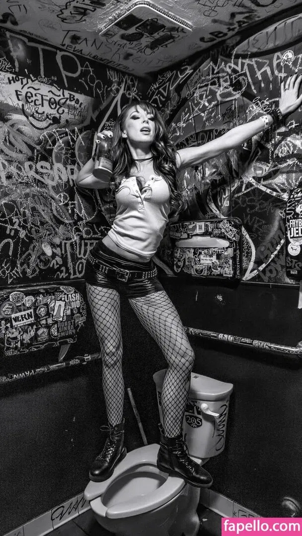 Lisa Foiles / lisafoiles Onlyfans Photo Gallery 