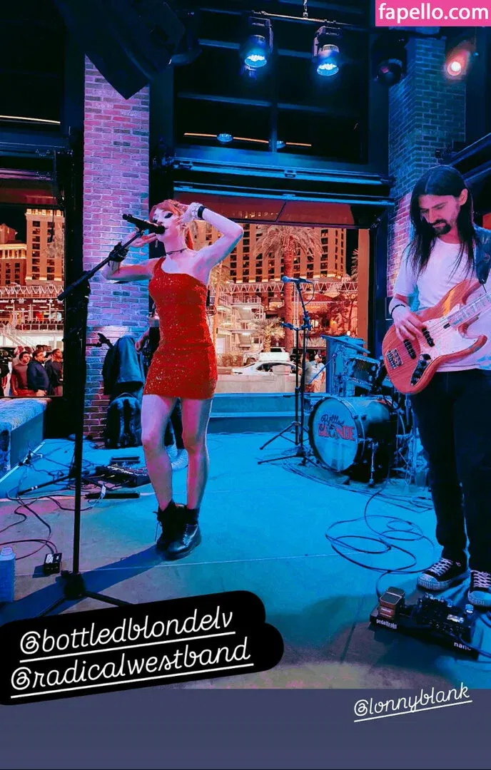 Lisa Foiles / lisafoiles Onlyfans Photo Gallery 