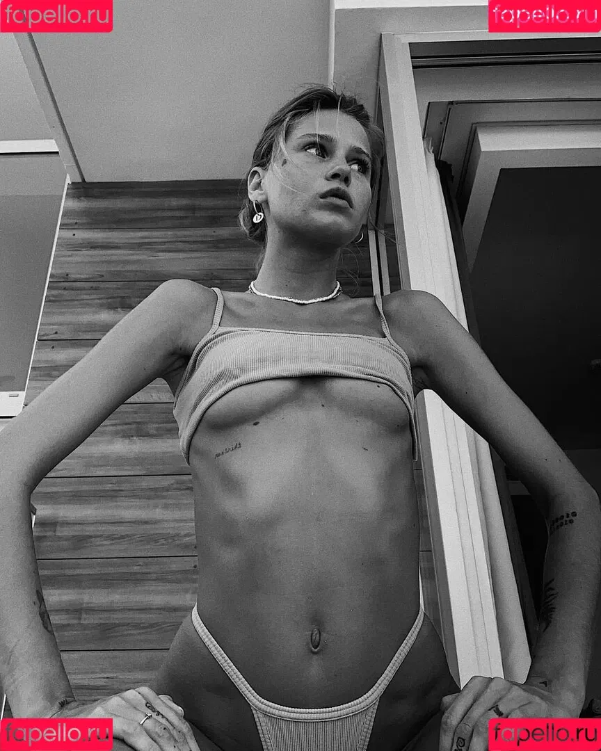 Dasha Marinina / Dasha_tomatto Onlyfans Photo Gallery 