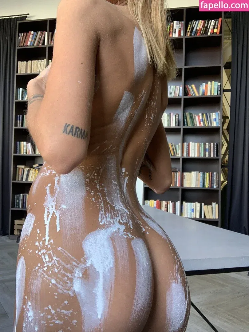 Dasha Marinina / Dasha_tomatto Onlyfans Photo Gallery 