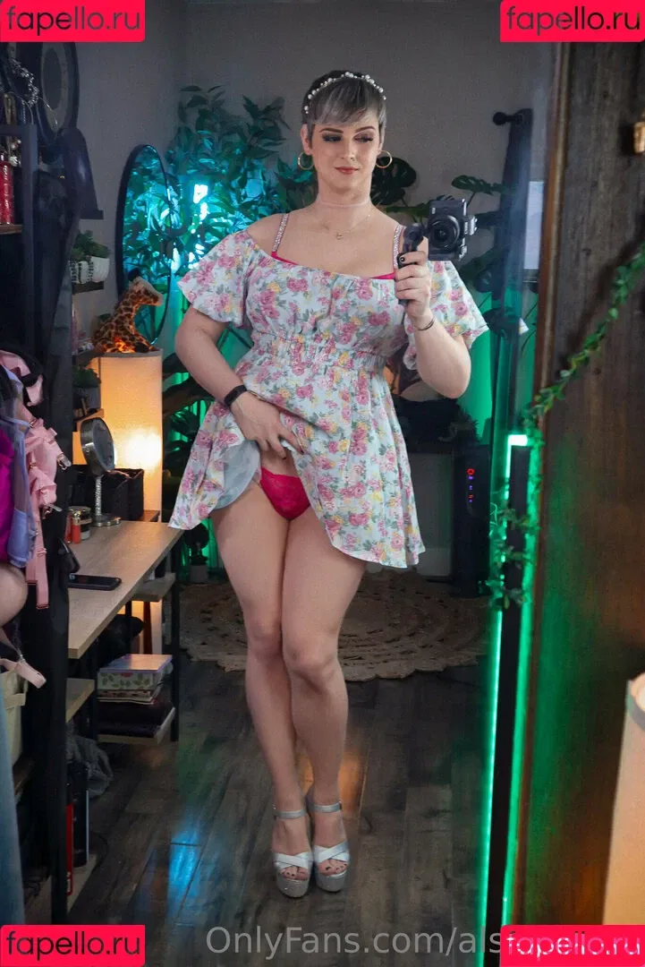 AlsoAshley / AlsoAshleyB / Ashely Barron Onlyfans Photo Gallery 